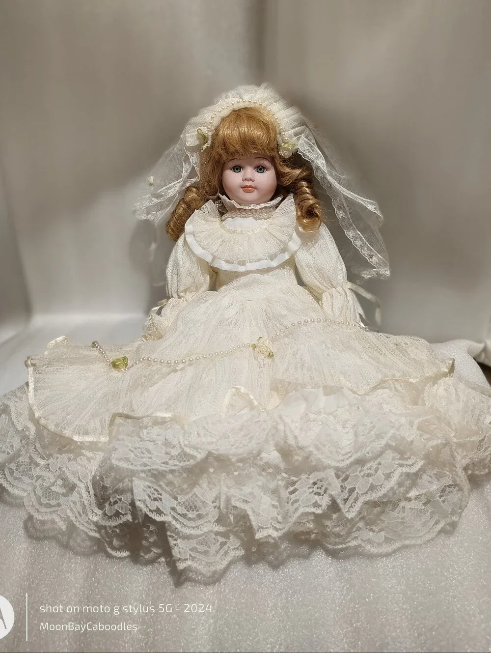 1990s Porcelain Bride Doll-Special Ed. Collectable Doll